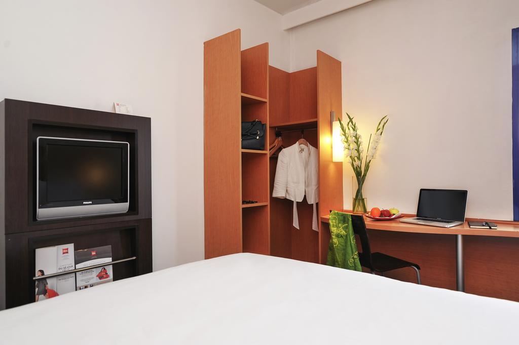 Ibis Tanger Free Zone Hotel Gzennaïa Exterior foto
